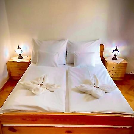 Green Apartman Έγκερ Εξωτερικό φωτογραφία
